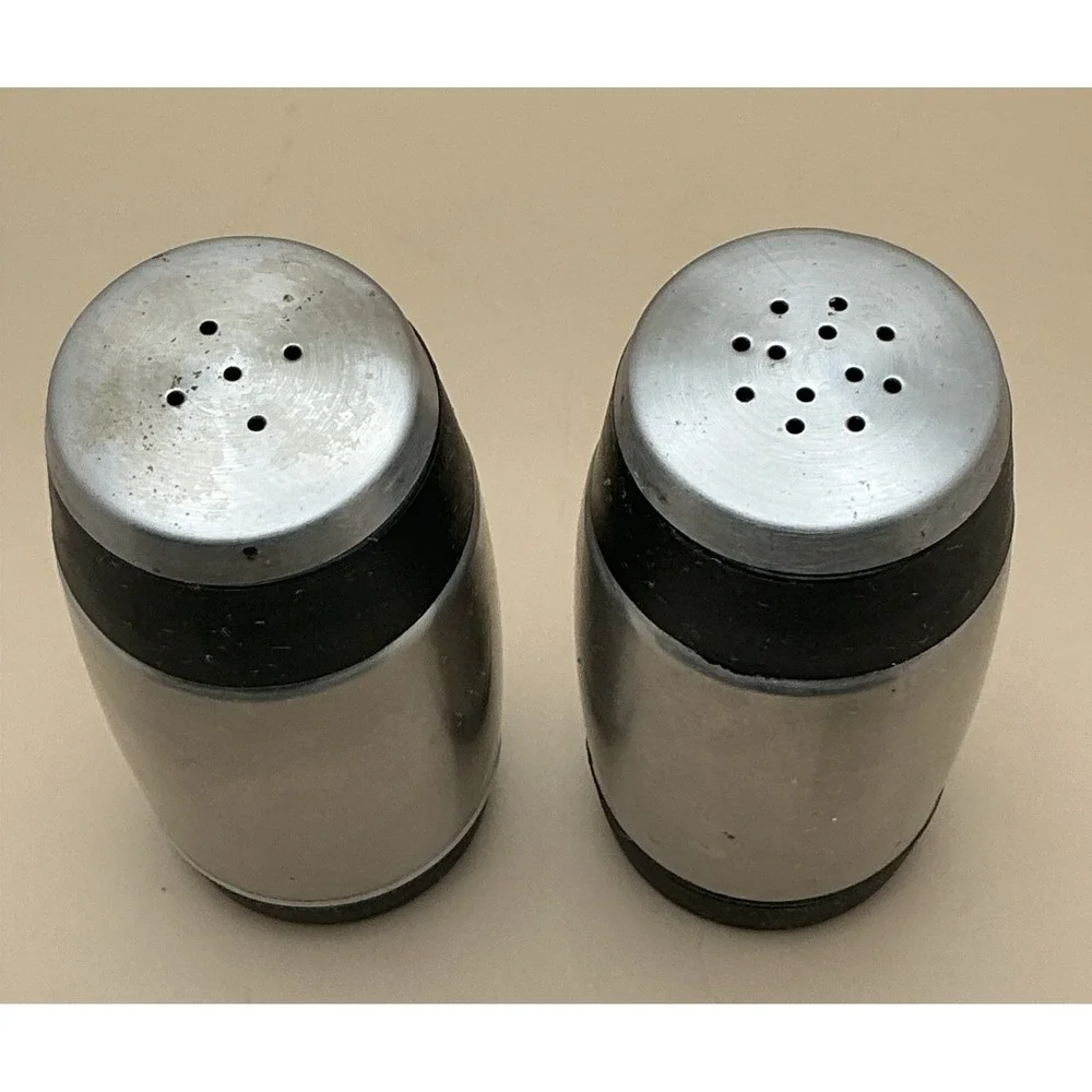 KitchenAid Stainless‎ Steel Salt & Pepper Shakers Set Soft Grip Brushed Silver